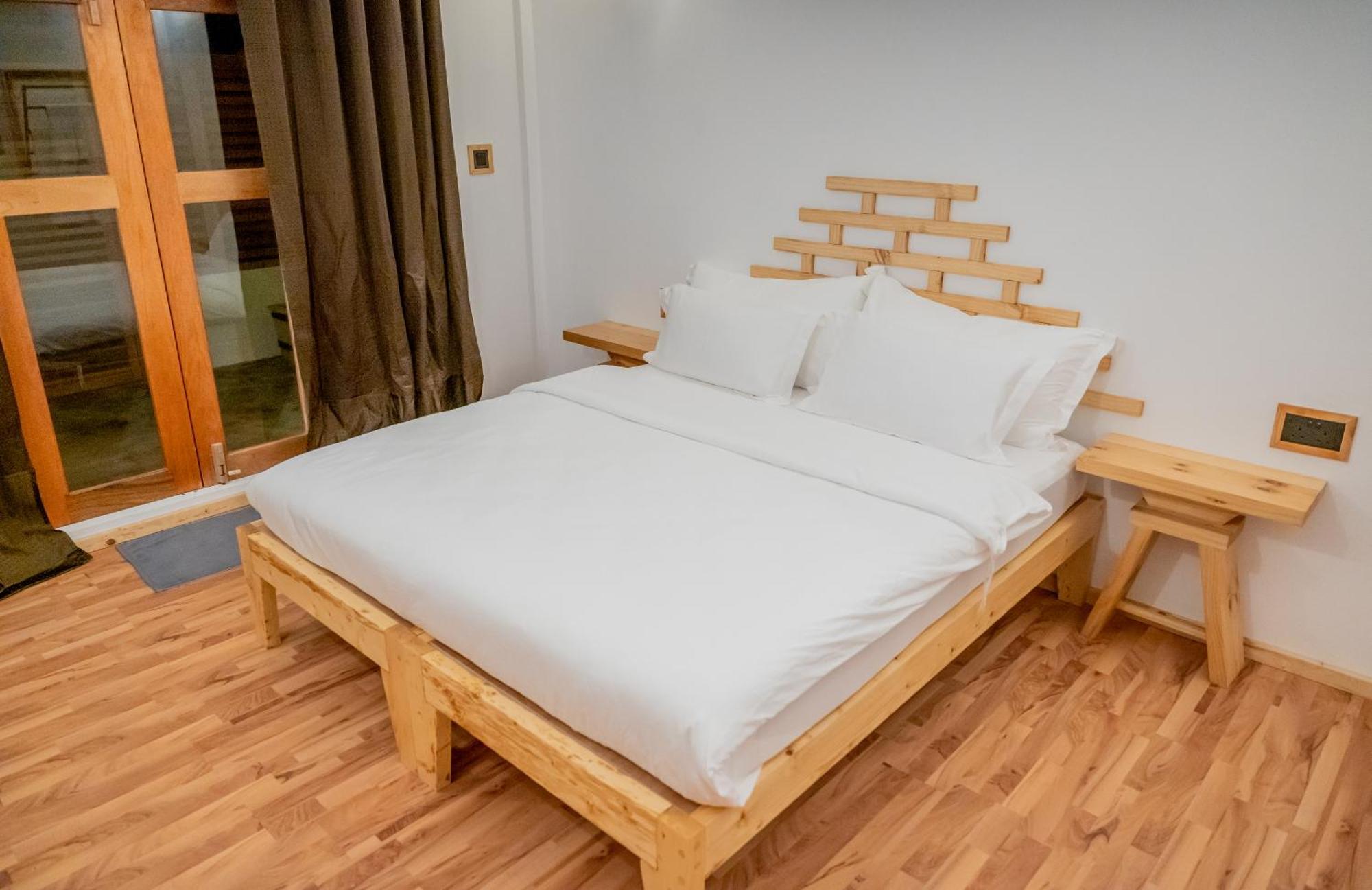 Manta Sea View Himandhoo Hotell Exteriör bild