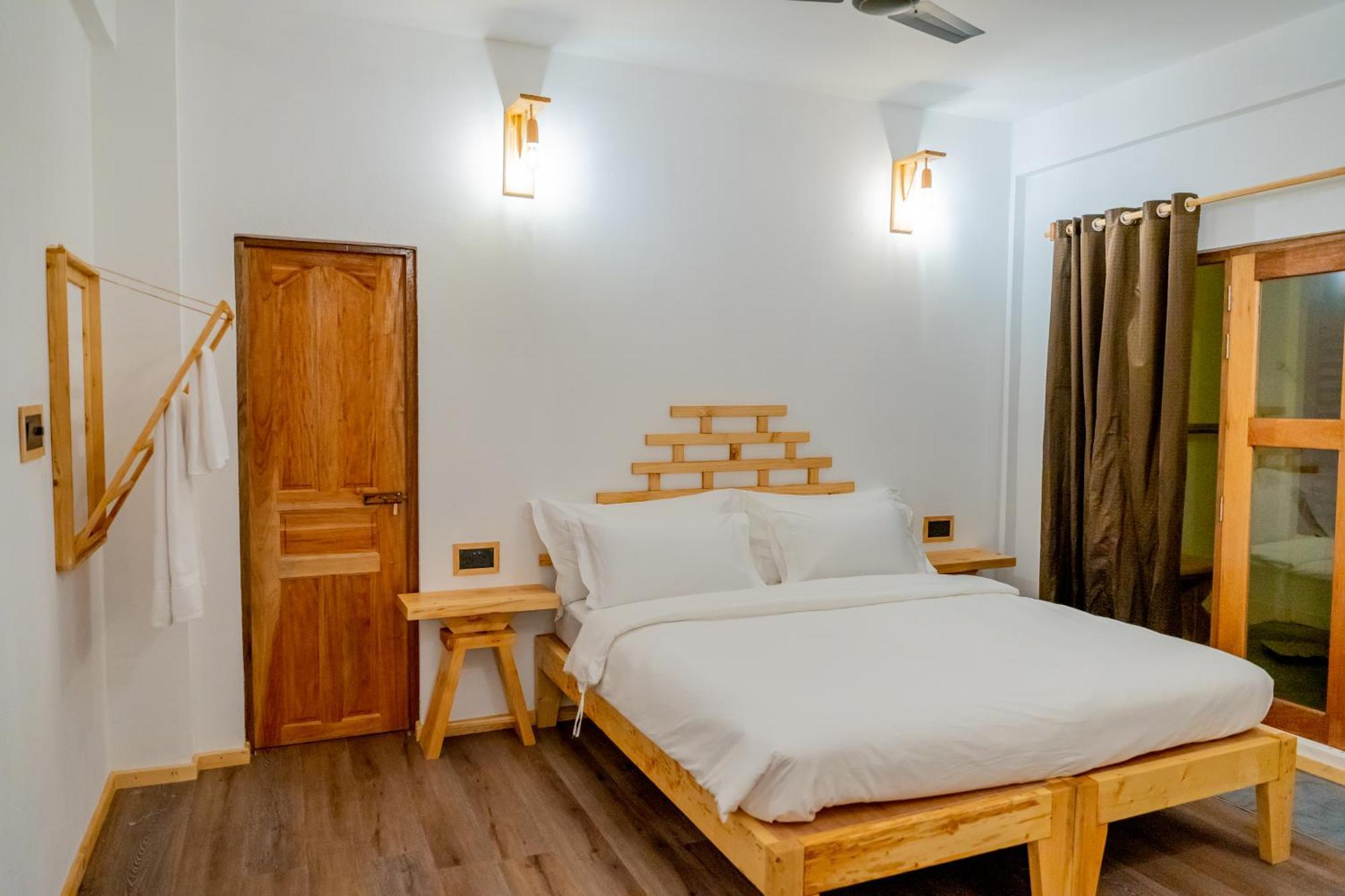 Manta Sea View Himandhoo Hotell Exteriör bild