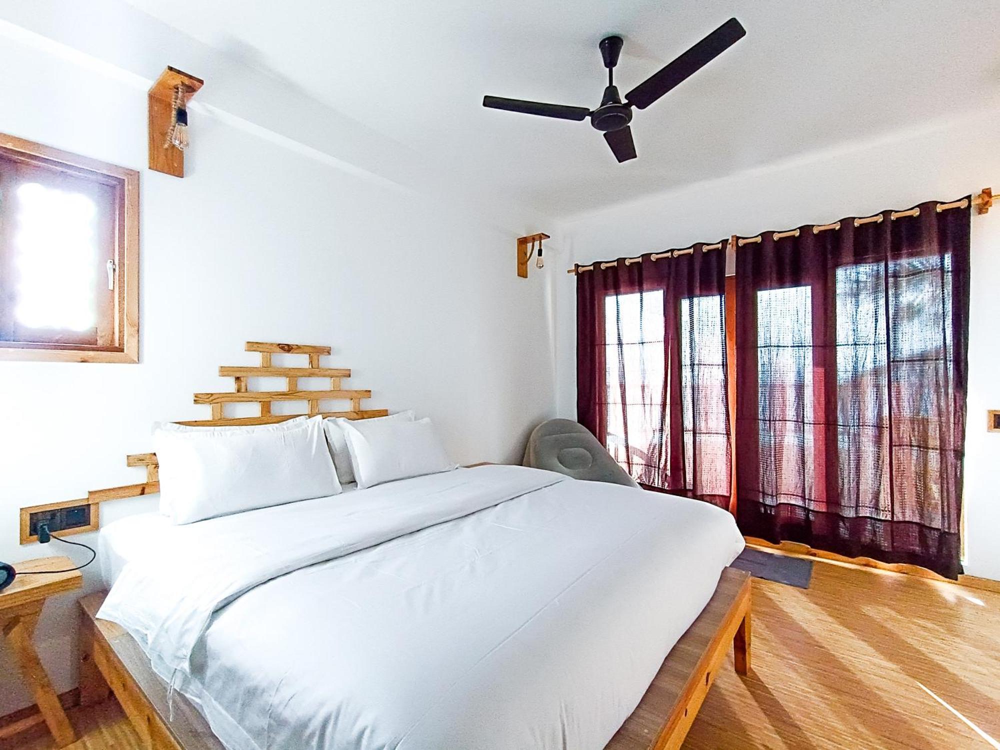 Manta Sea View Himandhoo Hotell Exteriör bild