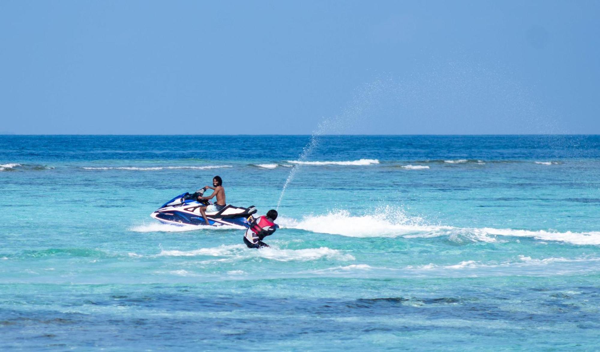 Manta Sea View Himandhoo Hotell Exteriör bild