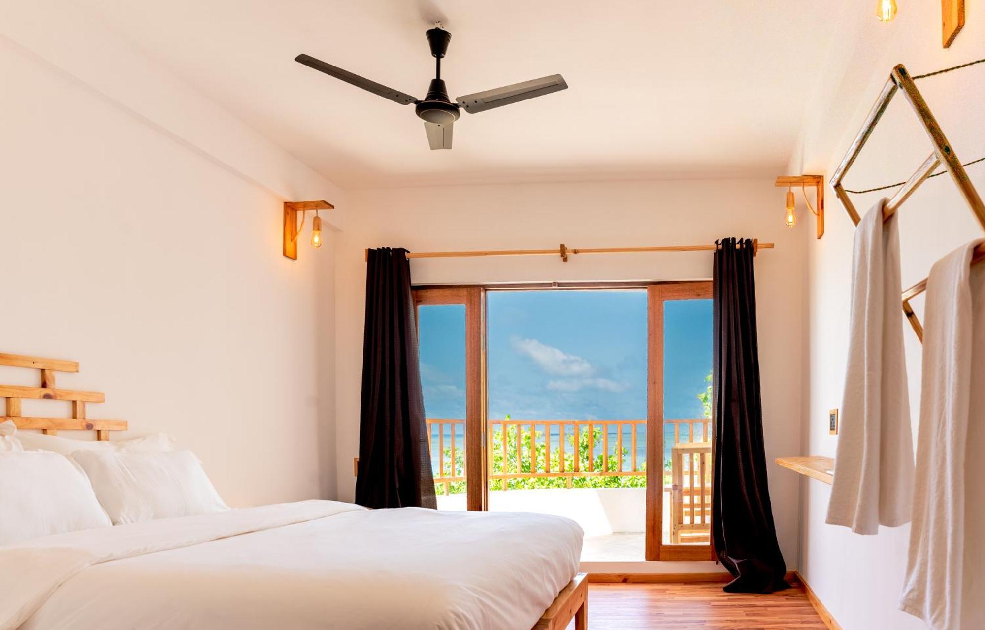 Manta Sea View Himandhoo Hotell Exteriör bild